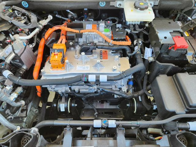 2025 Sterling Gray Metallic Chevrolet Equinox EV RS FWD SUV