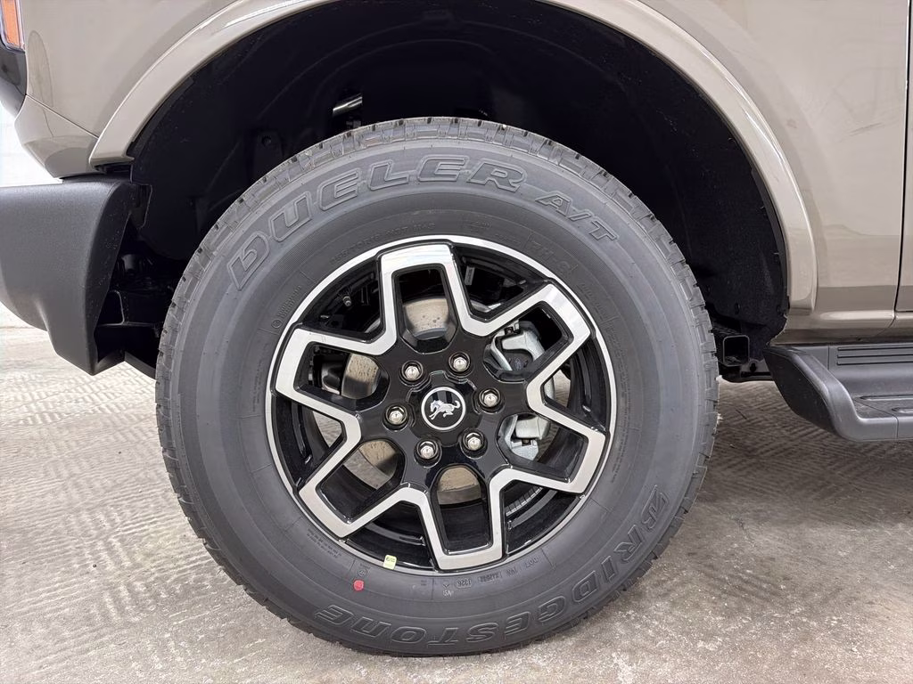 2026 MARSH GRAY Ford Bronco Outer Banks 4X4 SUV