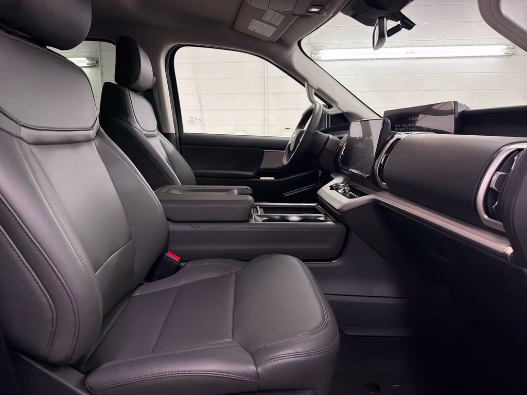2026 GLACIER GRAY TRI-COAT Ford Expedition Active RWD SUV