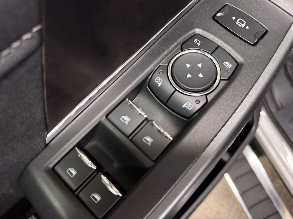 2026 AVALANCHE Ford Super Duty F-250 SRW Lariat 4X4 Truck