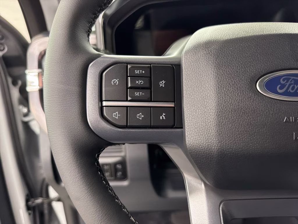 2026 AVALANCHE Ford Super Duty F-250 SRW Lariat 4X4 Truck