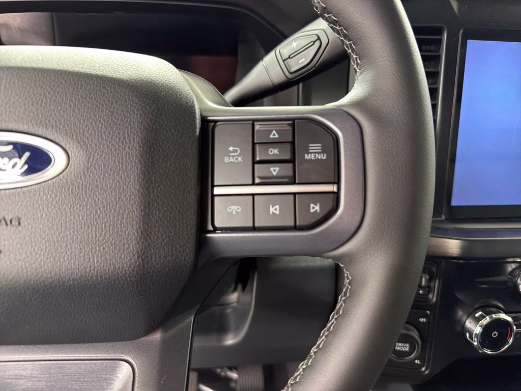 2026 AVALANCHE Ford Super Duty F-250 SRW Lariat 4X4 Truck
