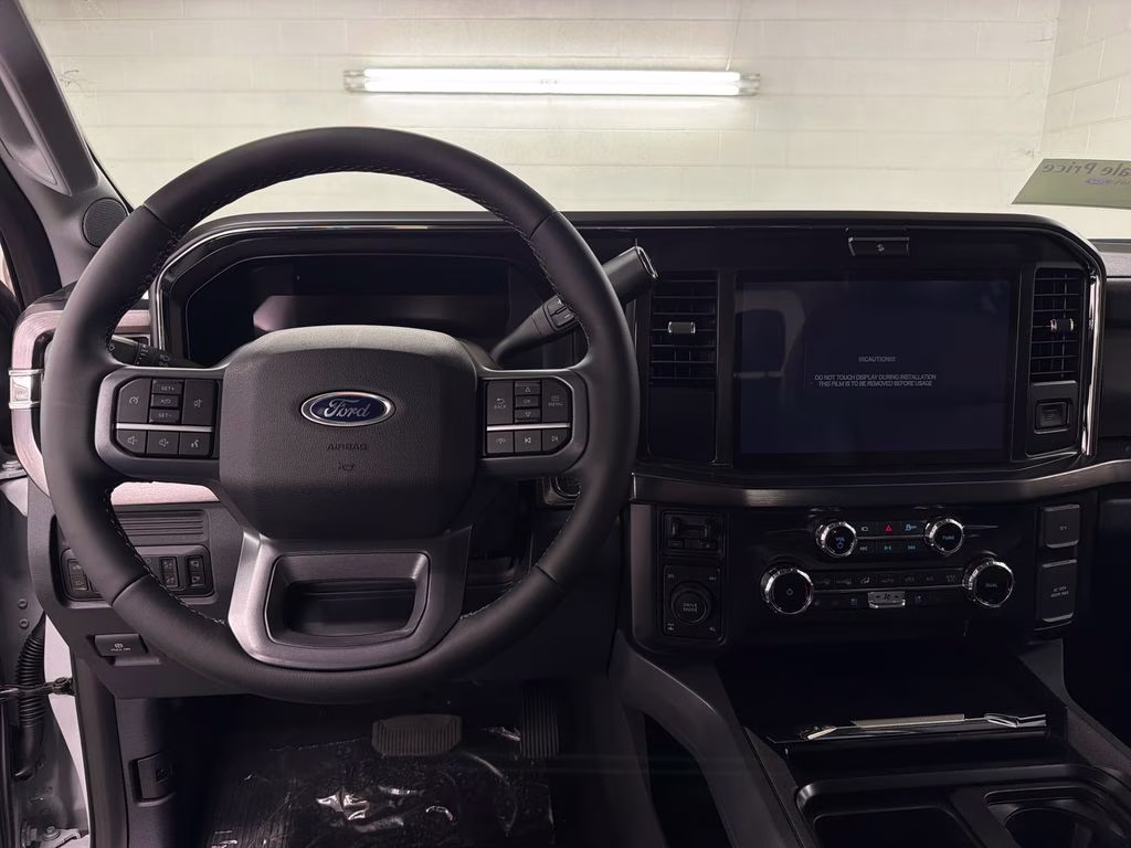 2026 AVALANCHE Ford Super Duty F-250 SRW Lariat 4X4 Truck