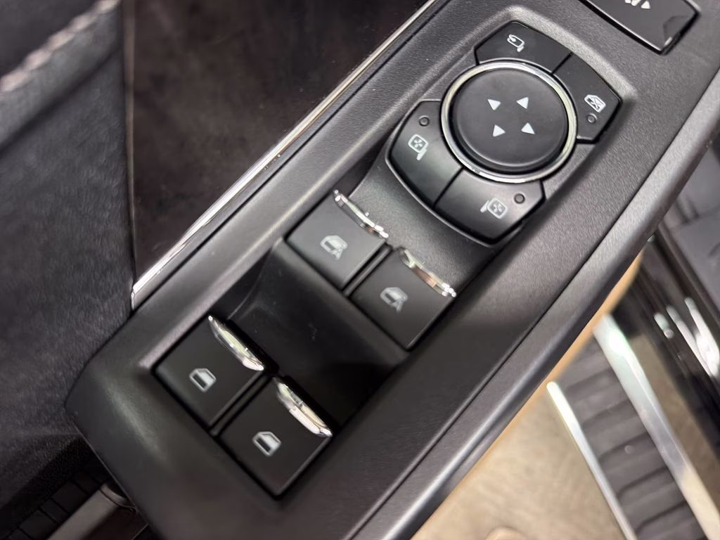 2026 AGATE BLACK Ford Super Duty F-250 SRW Lariat 4X4 Truck