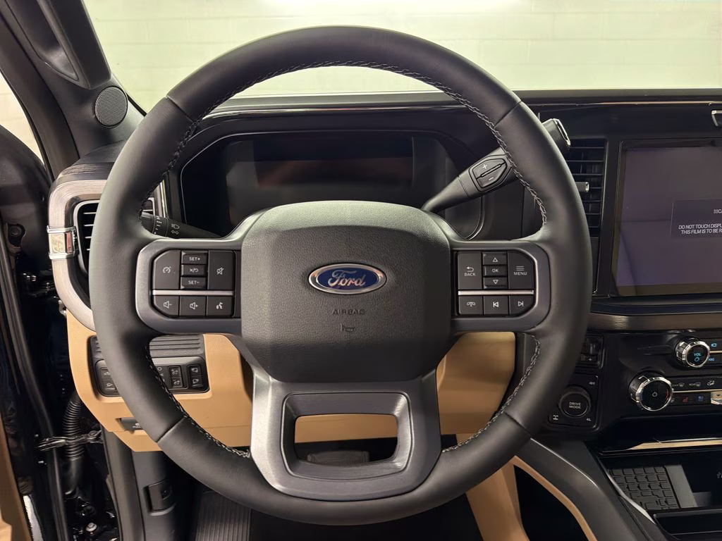 2026 AGATE BLACK Ford Super Duty F-250 SRW Lariat 4X4 Truck