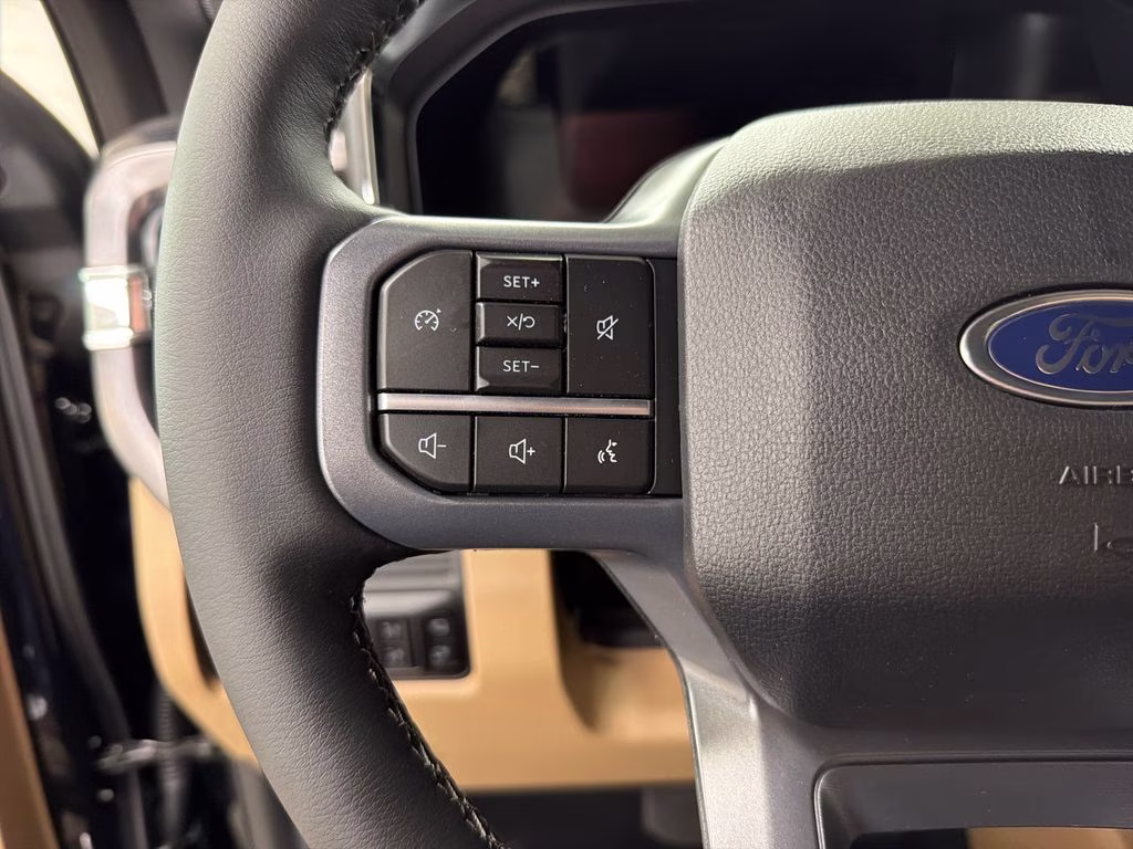 2026 AGATE BLACK Ford Super Duty F-250 SRW Lariat 4X4 Truck
