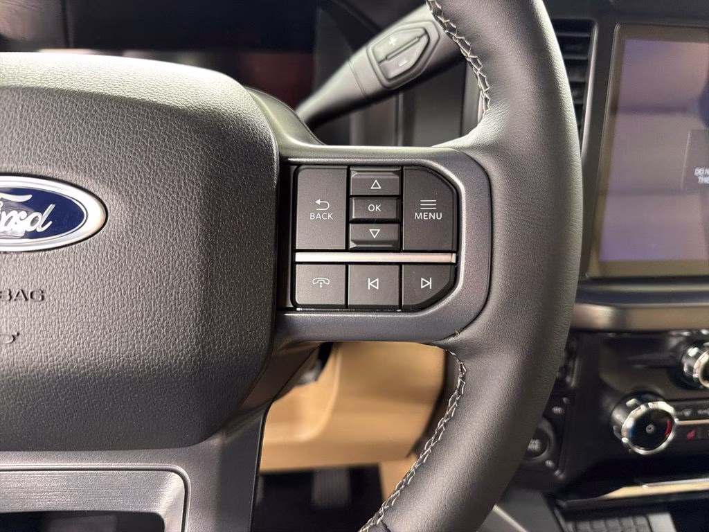 2026 AGATE BLACK Ford Super Duty F-250 SRW Lariat 4X4 Truck