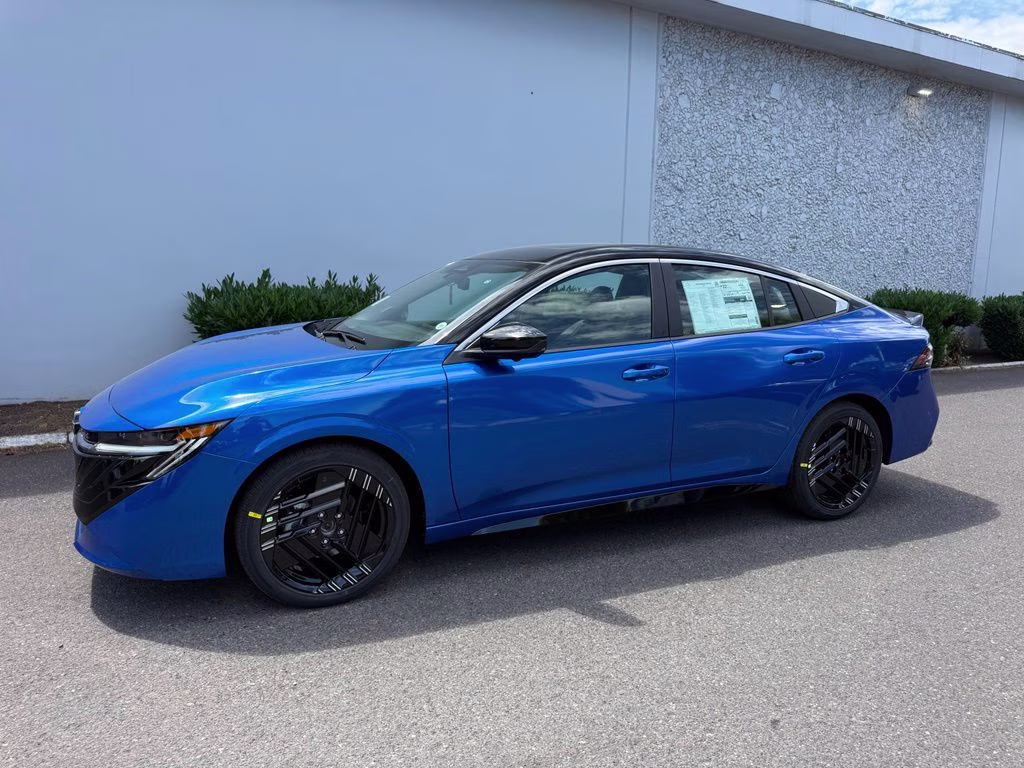 2026 Bluestone Pearl/Super Blk Nissan Sentra SR FWD Sedan
