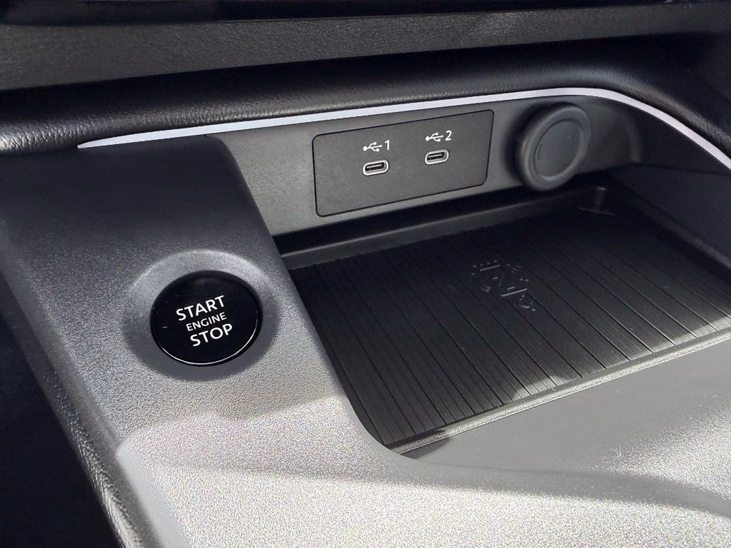 2026 Bluestone Pearl/Super Blk Nissan Sentra SR FWD Sedan