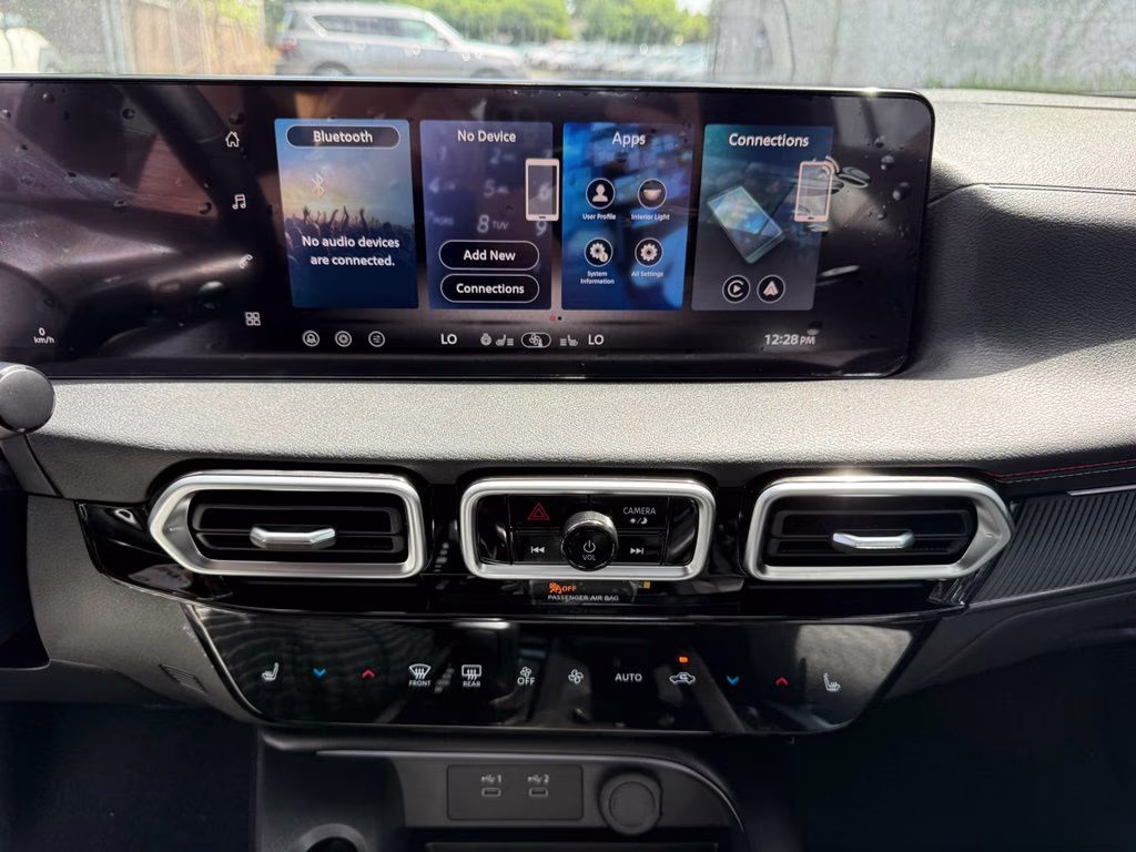 2026 Bluestone Pearl/Super Blk Nissan Sentra SR FWD Sedan