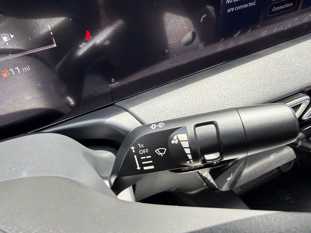 2026 Bluestone Pearl/Super Blk Nissan Sentra SR FWD Sedan