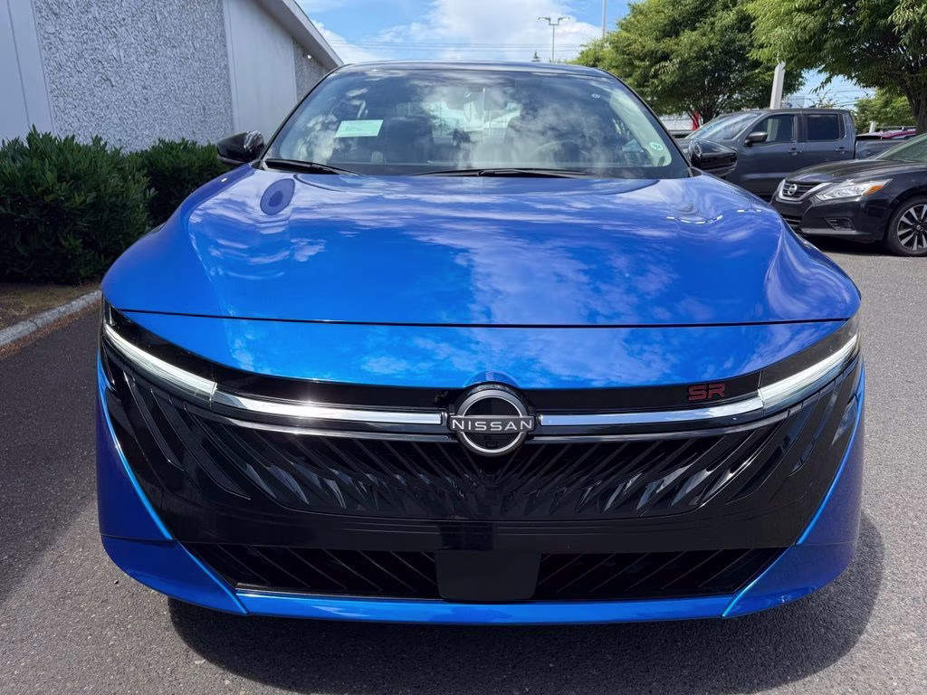 2026 Bluestone Pearl/Super Blk Nissan Sentra SR FWD Sedan