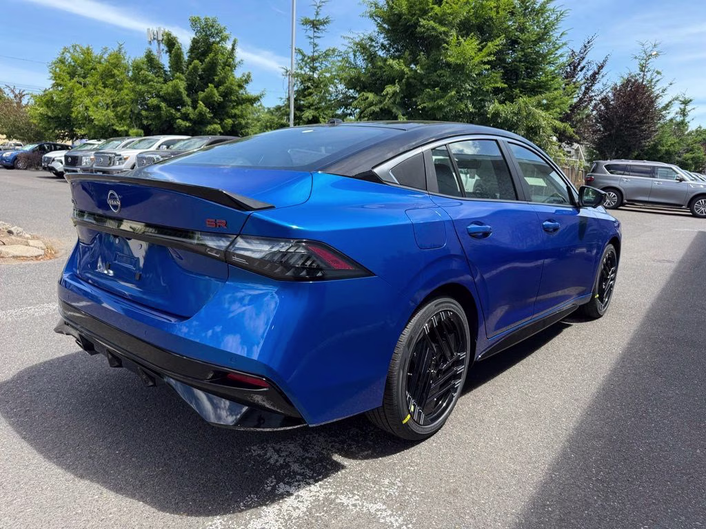 2026 Bluestone Pearl/Super Blk Nissan Sentra SR FWD Sedan