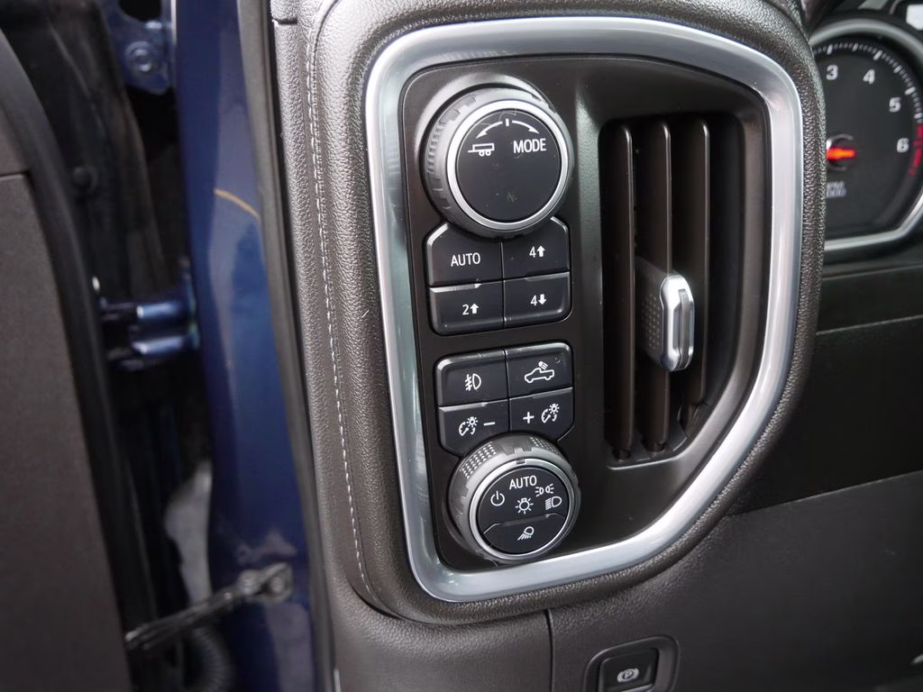 2021 Northsky Blue Metallic Chevrolet Silverado 1500 High Country 4X4 Truck