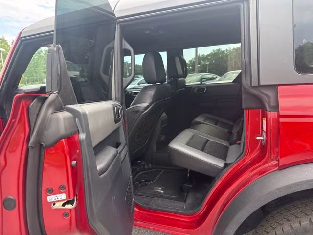 2024 Hot Pepper Red Metallic Tinted Clearcoat Ford Bronco Big Bend 4X4 Convertible