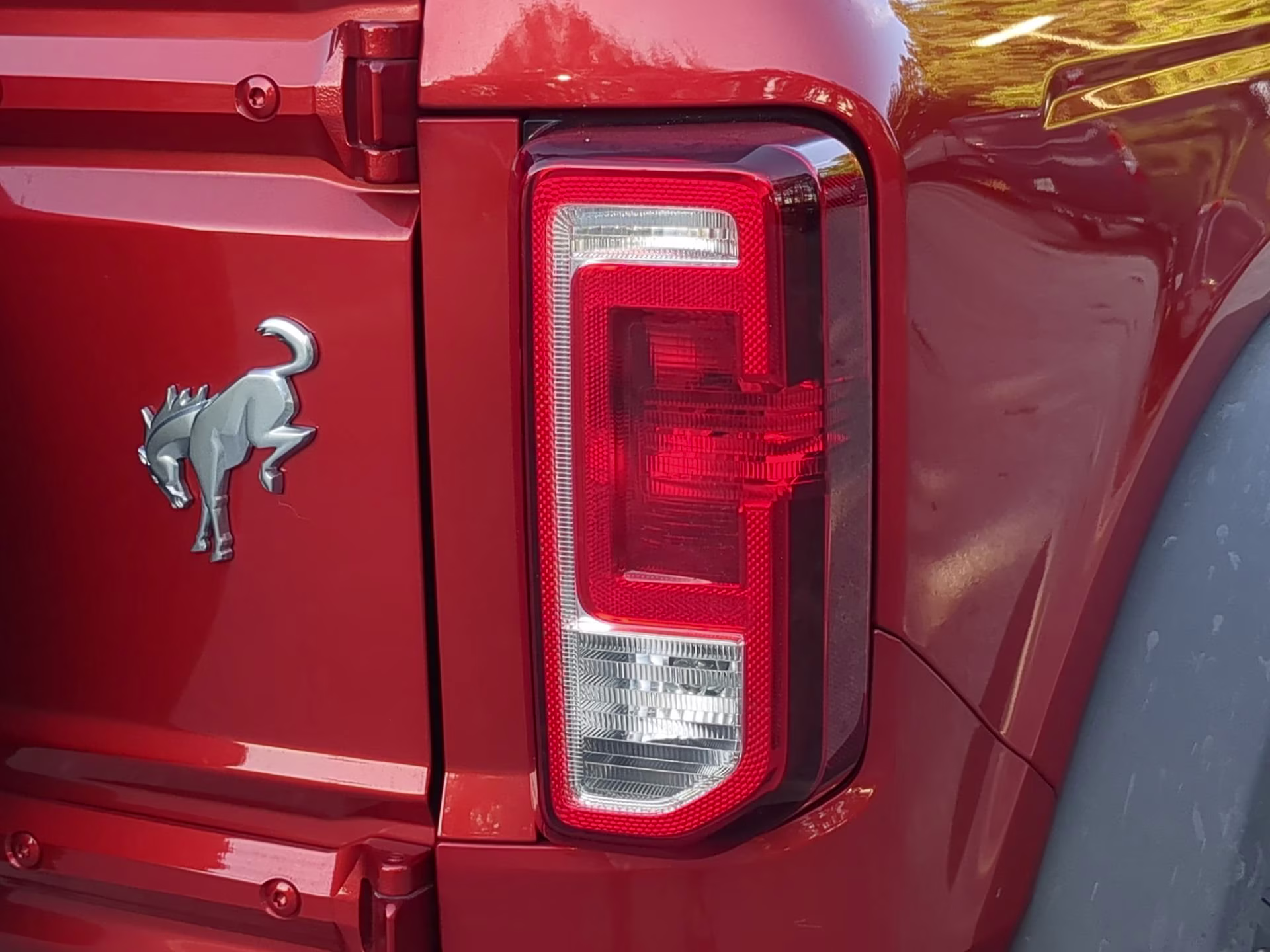 2024 Hot Pepper Red Metallic Tinted Clearcoat Ford Bronco Big Bend 4X4 Convertible
