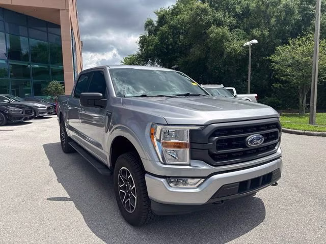 2021 Iconic Silver Metallic Ford F-150 XLT Crew Cab Pickup 4X4 Truck