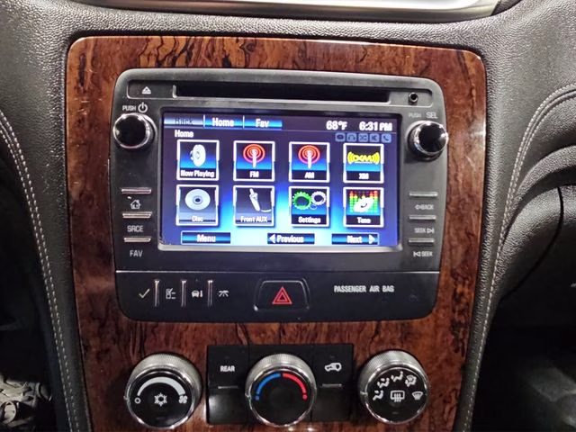 2014 Cyber Gray Metallic Chevrolet Traverse LT AWD SUV