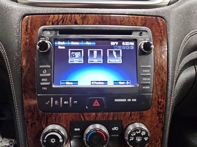 2014 Cyber Gray Metallic Chevrolet Traverse LT AWD SUV