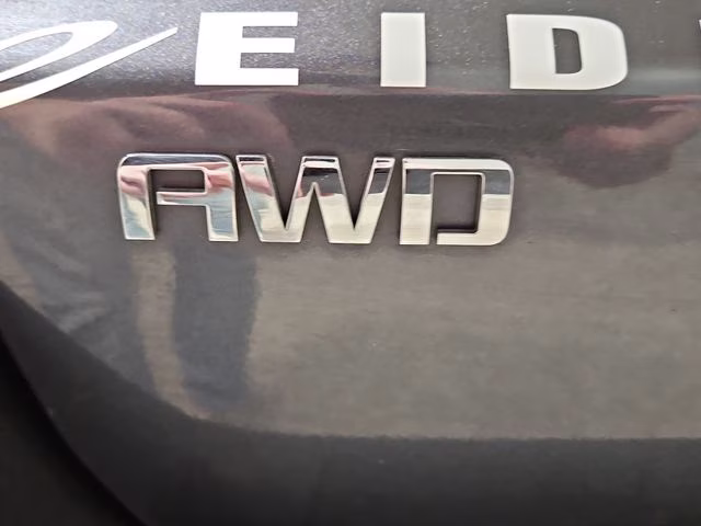 2014 Cyber Gray Metallic Chevrolet Traverse LT AWD SUV