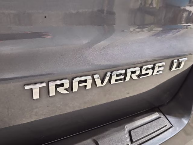 2014 Cyber Gray Metallic Chevrolet Traverse LT AWD SUV