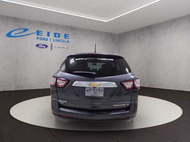 2014 Cyber Gray Metallic Chevrolet Traverse LT AWD SUV