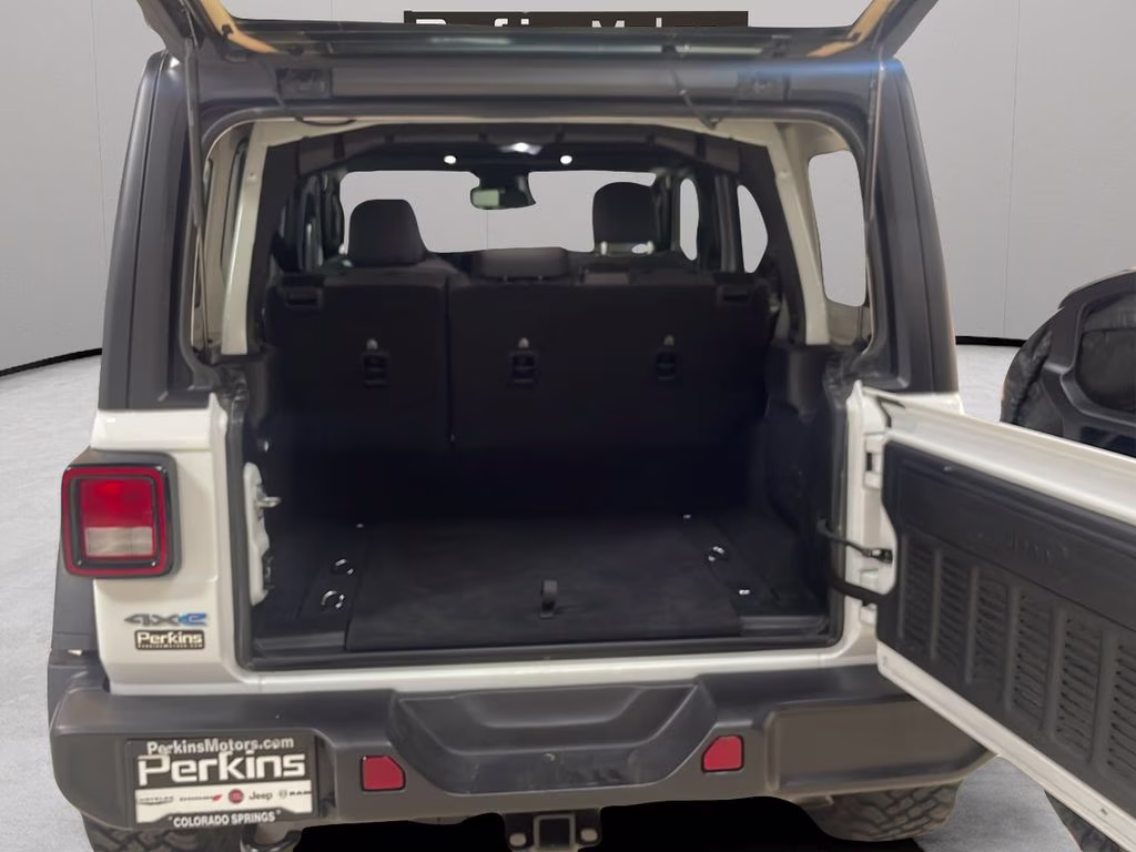 2025 Bright White Clearcoat Jeep Wrangler 4xe Willys 4X4 SUV