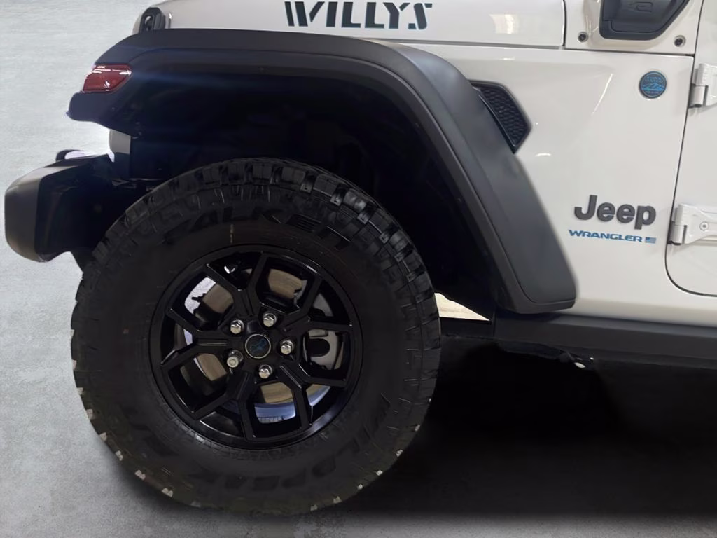 2025 Bright White Clearcoat Jeep Wrangler 4xe Willys 4X4 SUV