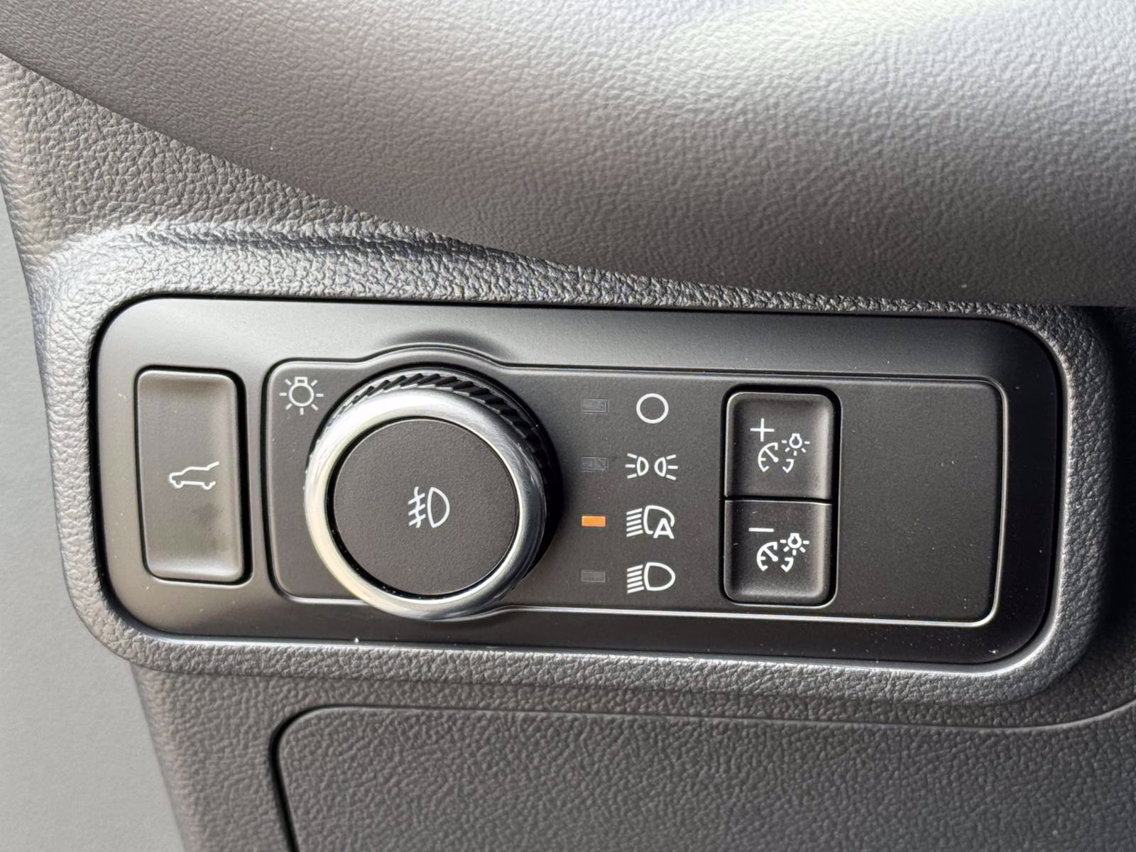 2026 Agate Black Ford Explorer Tremor 4X4 SUV