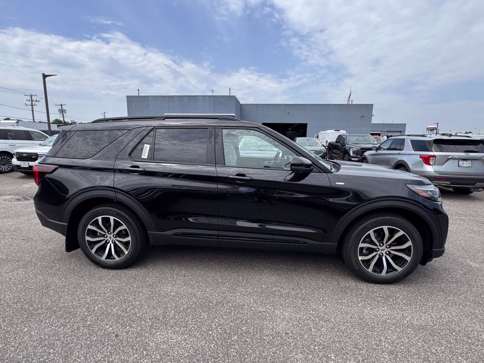 2026 Black Ford Explorer ST-Line 4X4 SUV