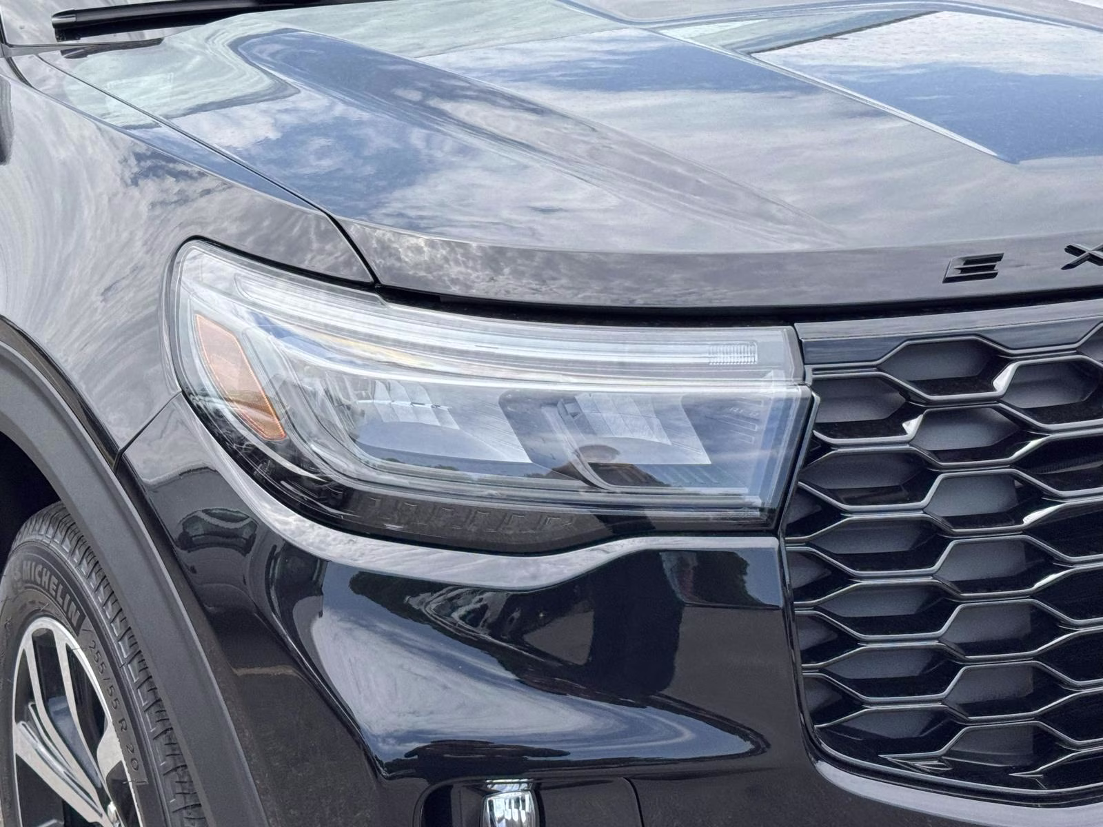 2026 Black Ford Explorer ST-Line 4X4 SUV