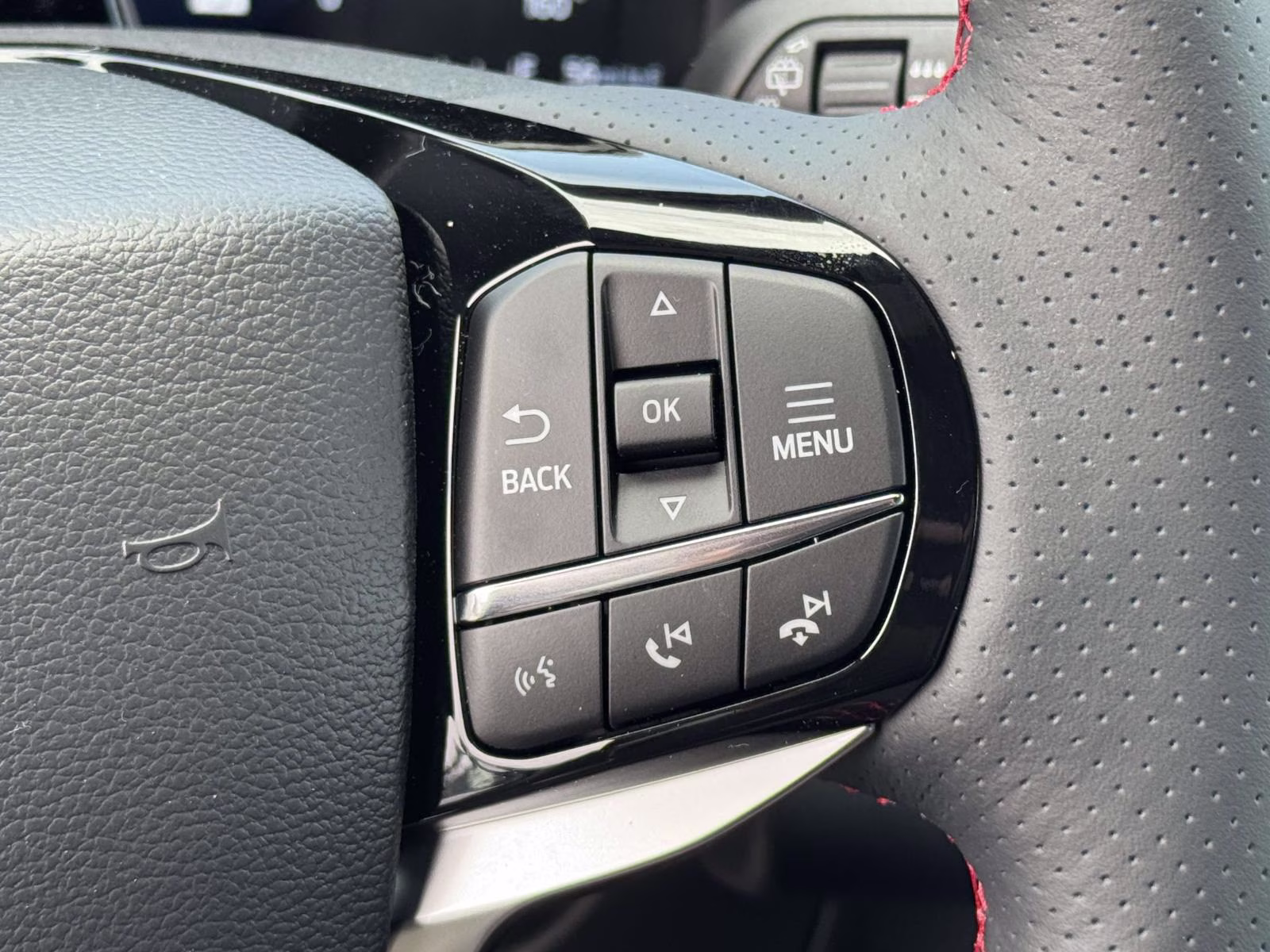 2026 Black Ford Explorer ST-Line 4X4 SUV