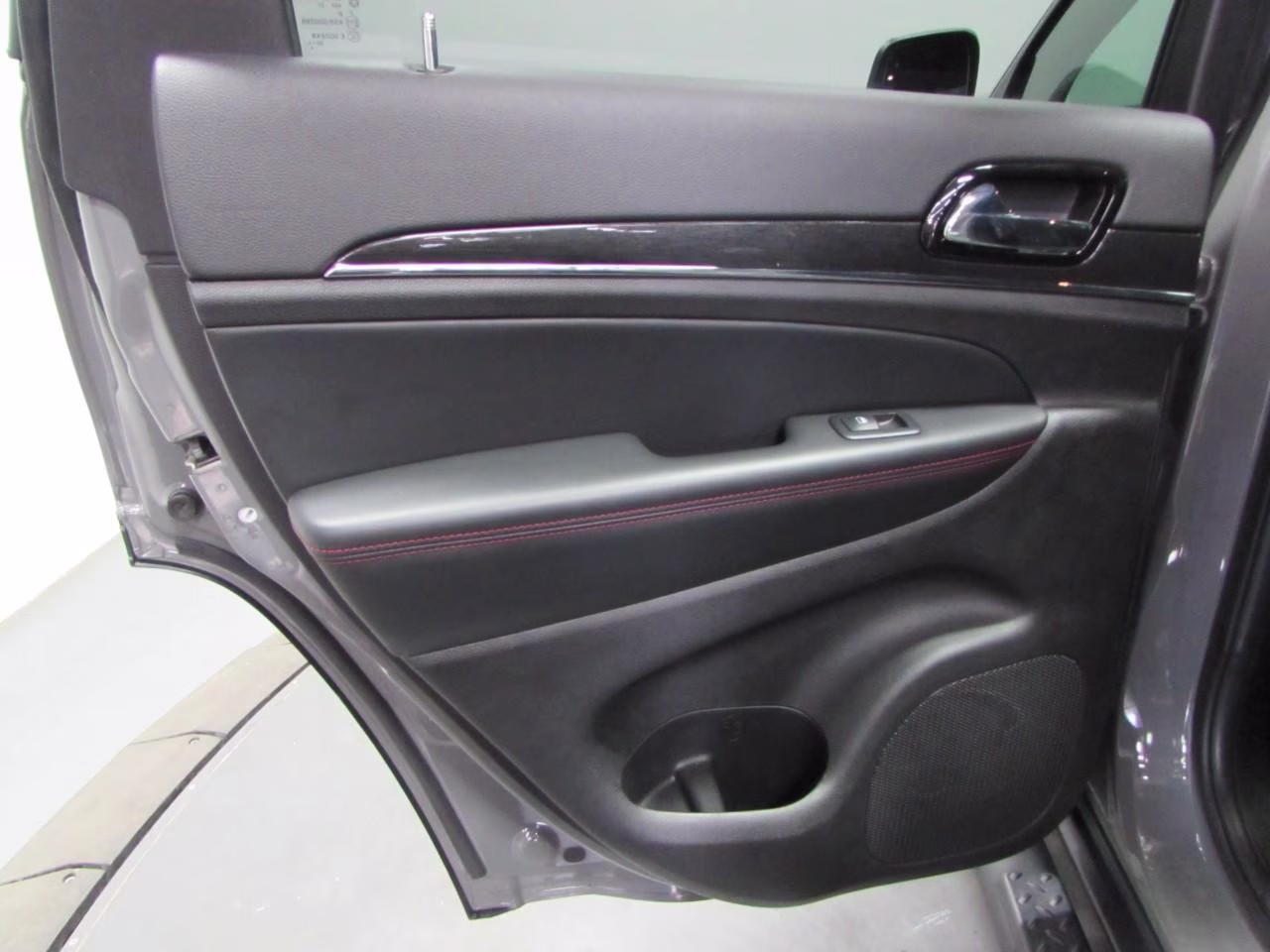 2021 Sting-Gray Clearcoat Jeep Grand Cherokee Trailhawk 4X4 SUV