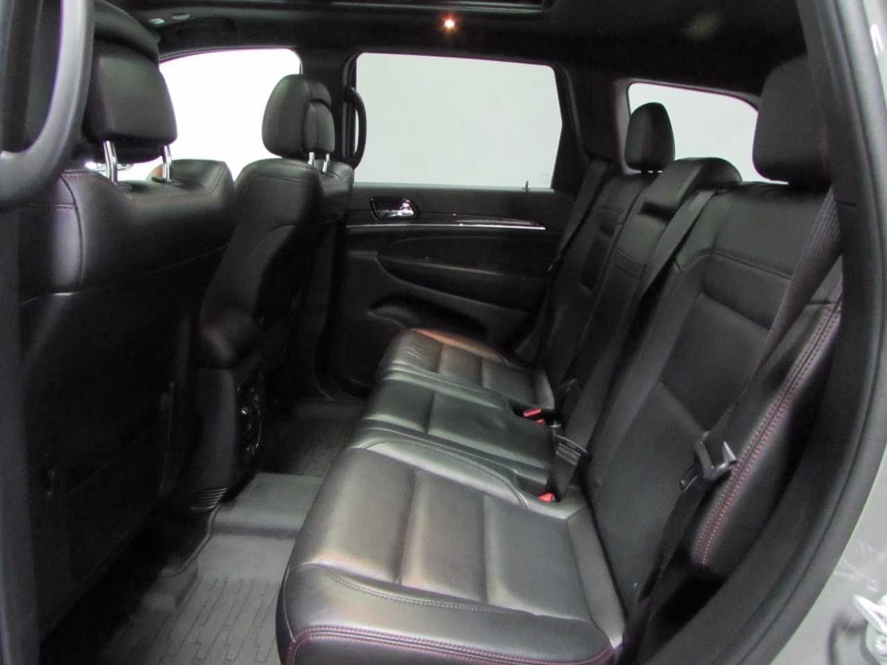 2021 Sting-Gray Clearcoat Jeep Grand Cherokee Trailhawk 4X4 SUV