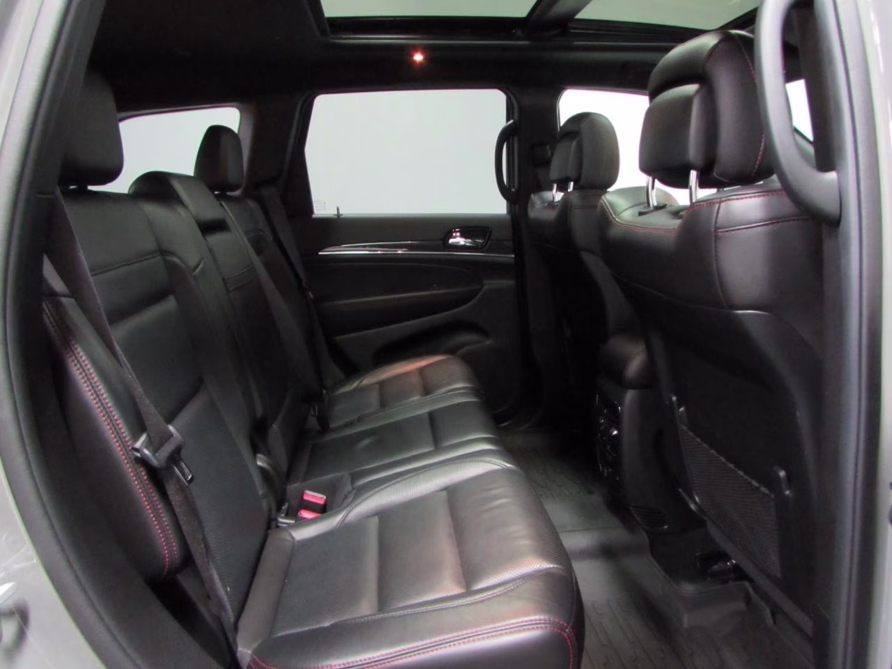 2021 Sting-Gray Clearcoat Jeep Grand Cherokee Trailhawk 4X4 SUV