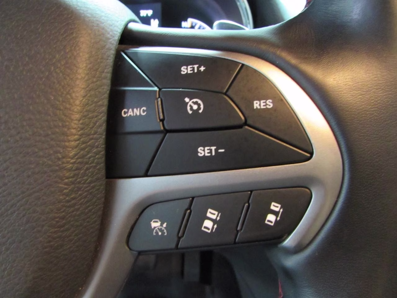 2021 Sting-Gray Clearcoat Jeep Grand Cherokee Trailhawk 4X4 SUV