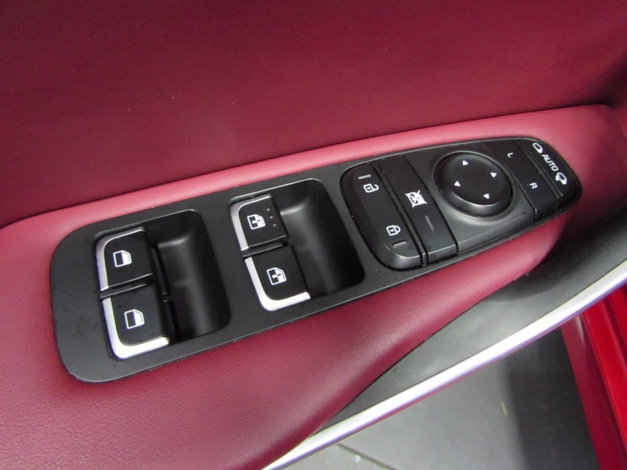 2018 HiChroma Red Kia Stinger GT2 AWD Sedan