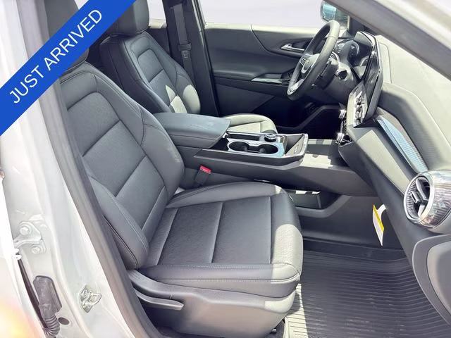 2026 Summit White Chevrolet Equinox LT FWD SUV