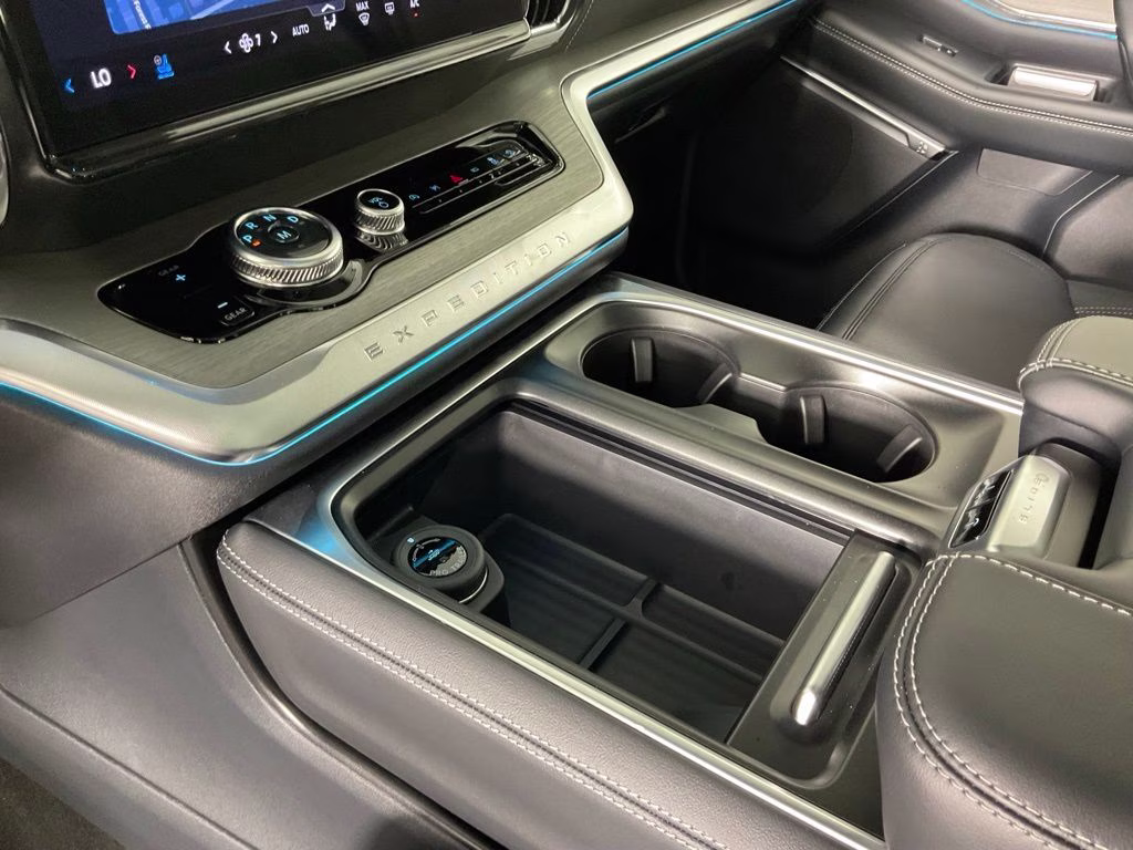 2026 Gray Metallic Ford Expedition Platinum 4X4 SUV