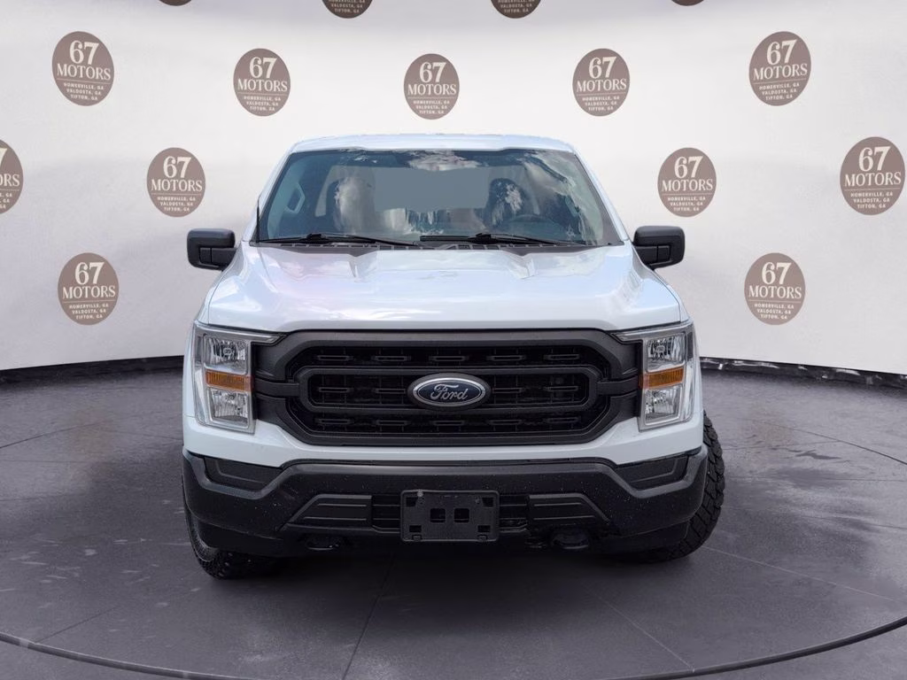 2022 Oxford White Ford F-150 XL 4X4 Truck