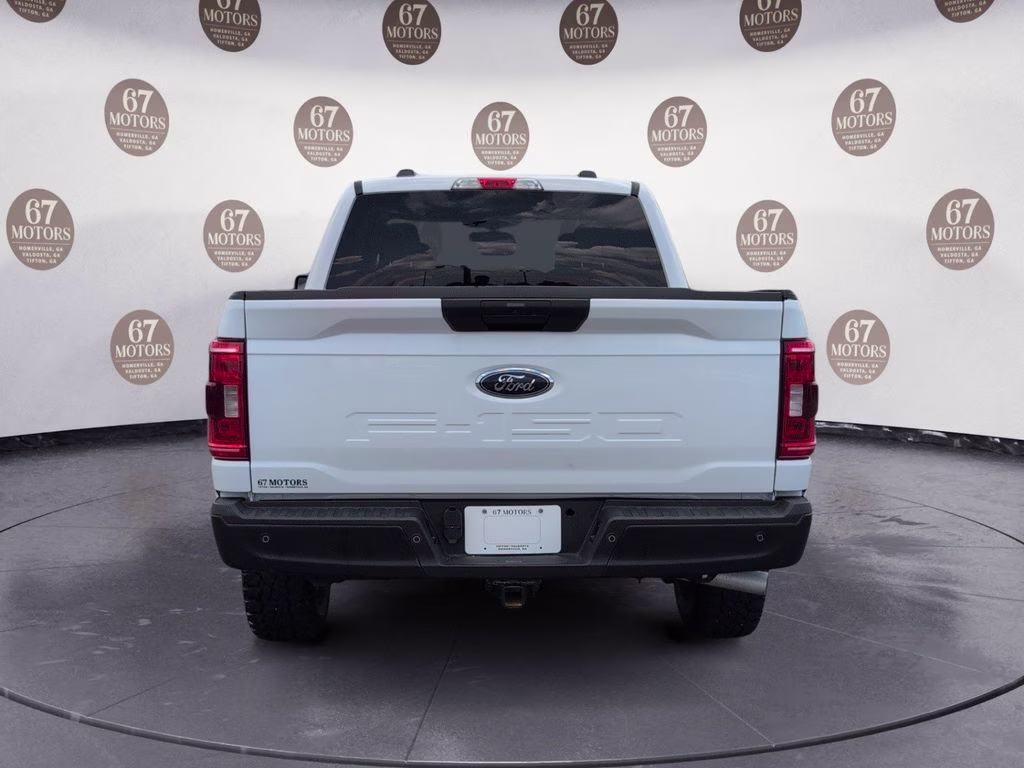2022 Oxford White Ford F-150 XL 4X4 Truck