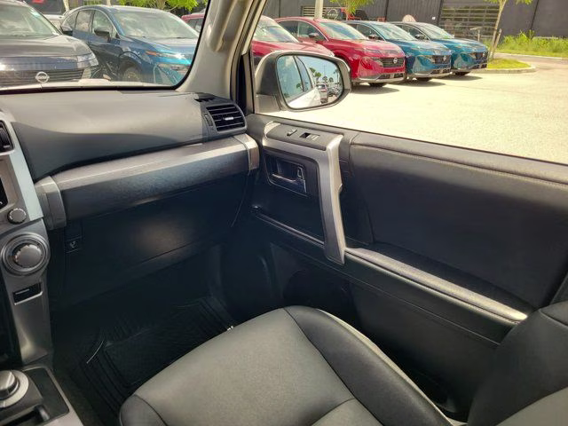 2021 Super White Toyota 4Runner SR5 Premium 4X4 SUV