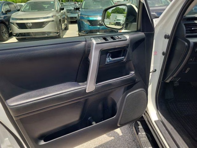 2021 Super White Toyota 4Runner SR5 Premium 4X4 SUV