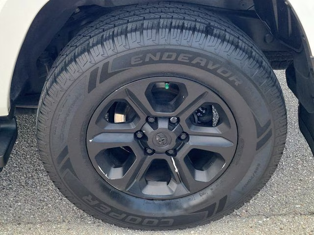 2021 Super White Toyota 4Runner SR5 Premium 4X4 SUV