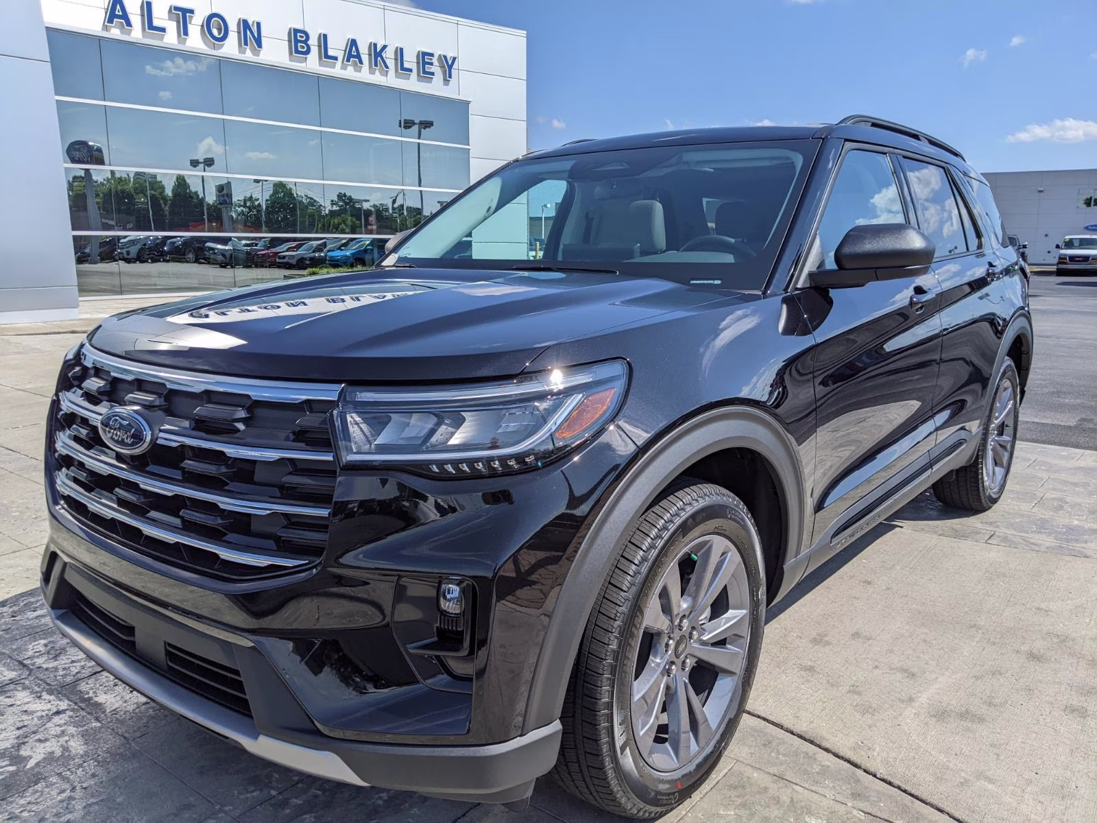 2026 Agate Black Metallic Ford Explorer Active 4X4 SUV