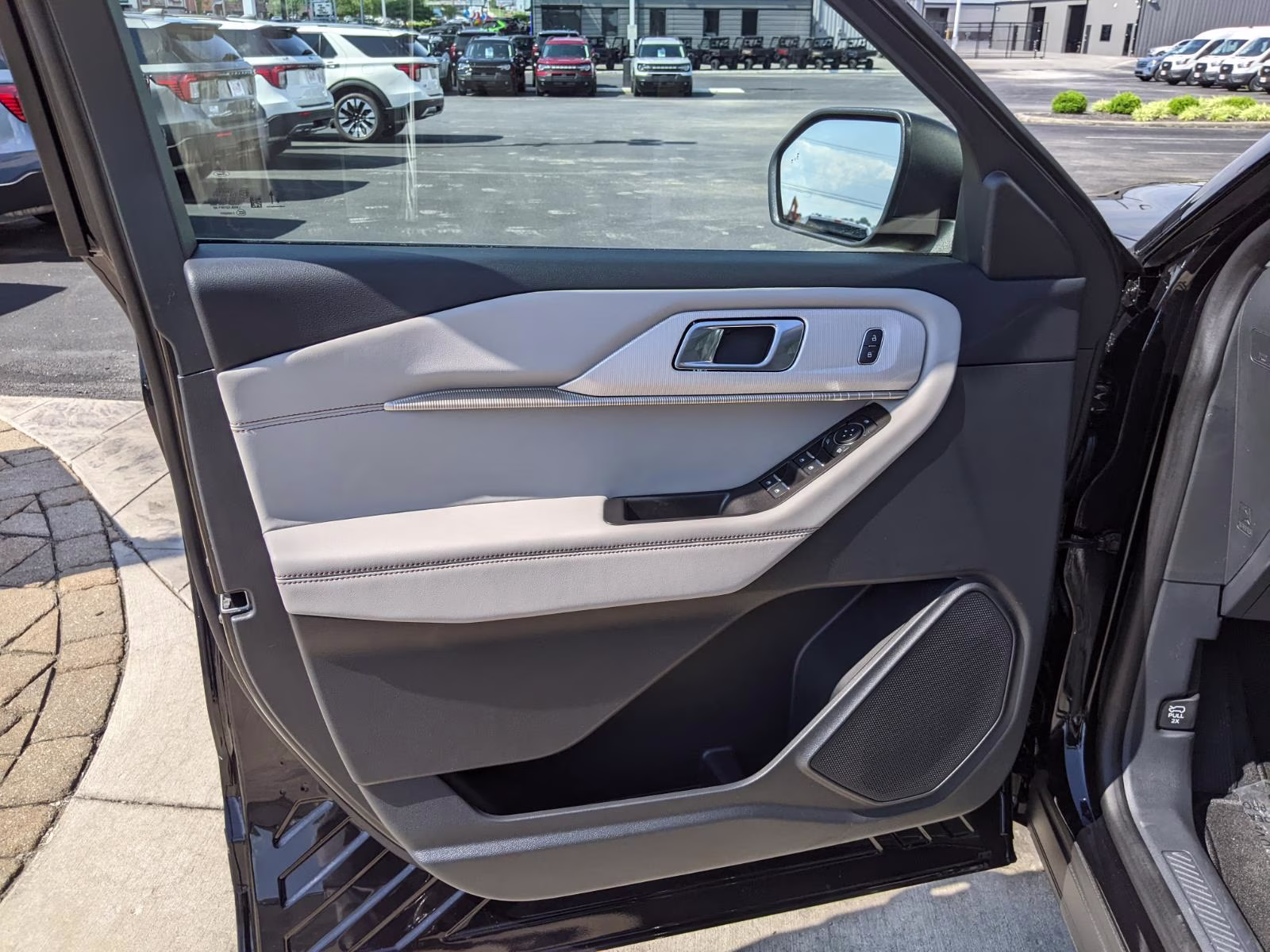 2026 Agate Black Metallic Ford Explorer Active 4X4 SUV