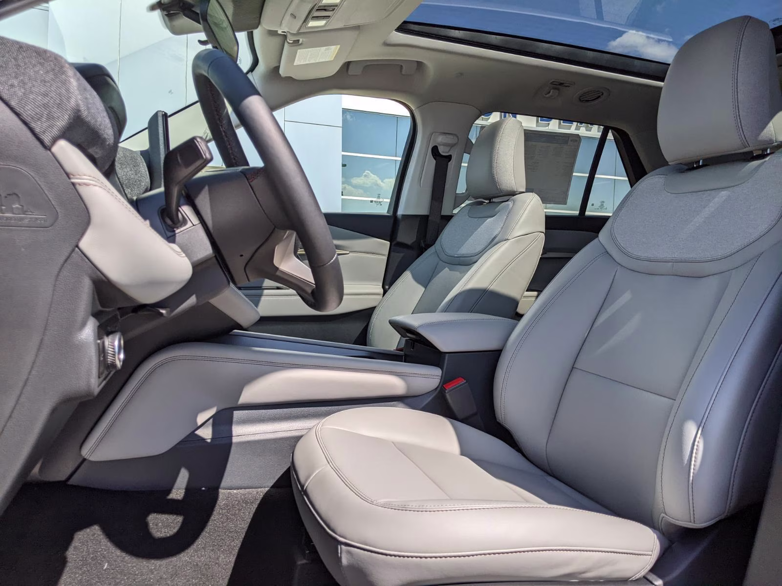2026 Agate Black Metallic Ford Explorer Active 4X4 SUV