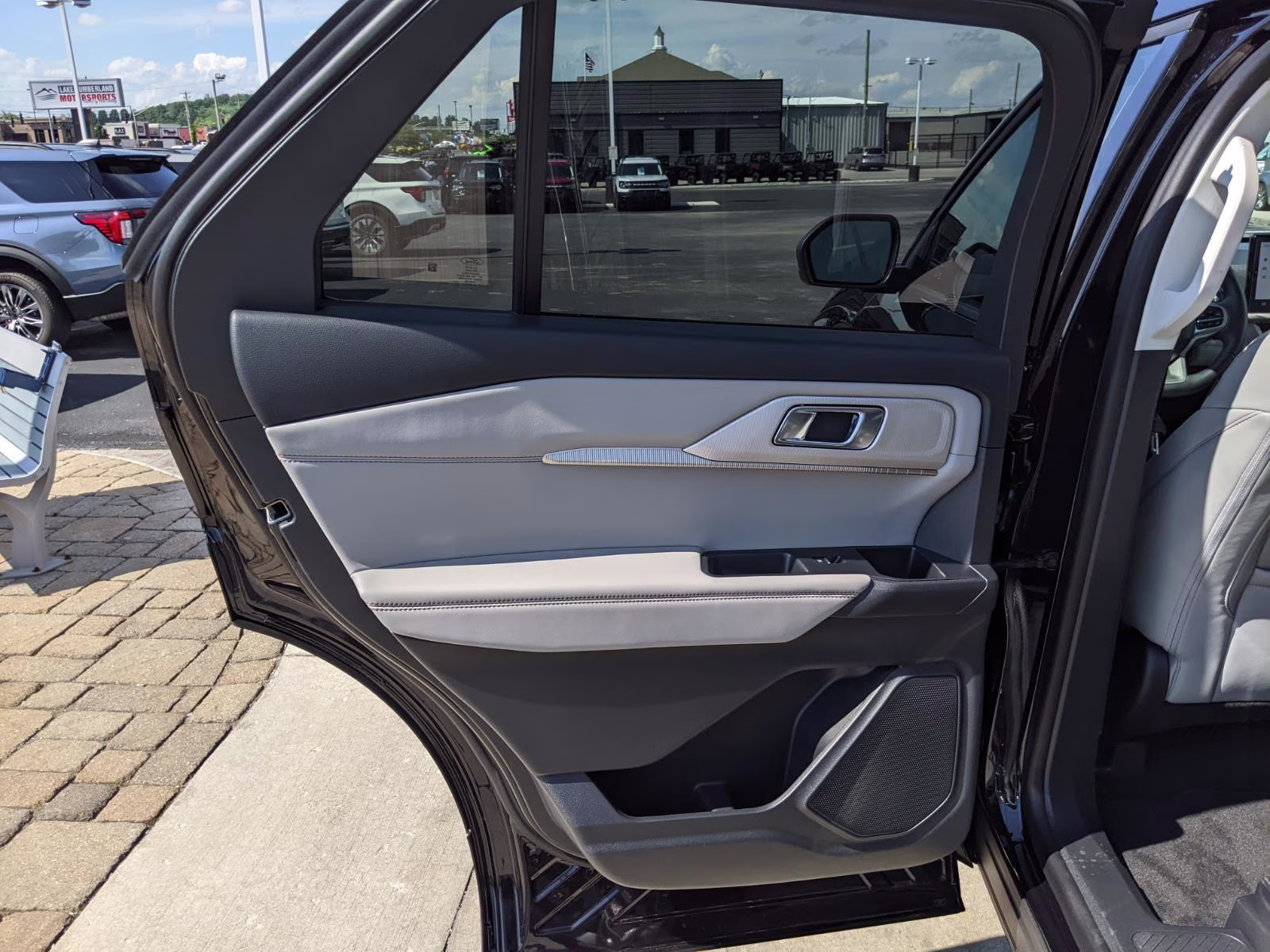 2026 Agate Black Metallic Ford Explorer Active 4X4 SUV