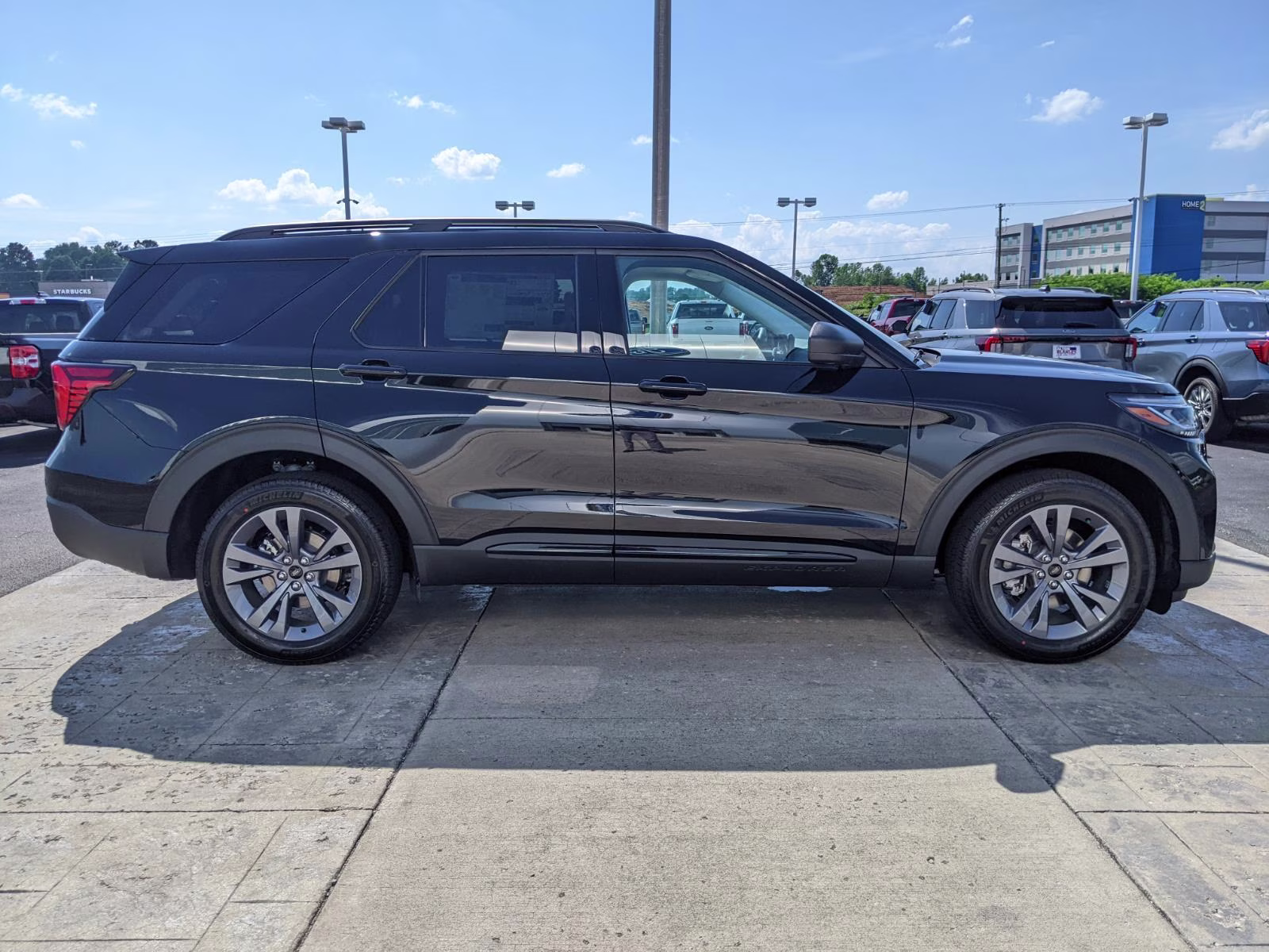 2026 Agate Black Metallic Ford Explorer Active 4X4 SUV