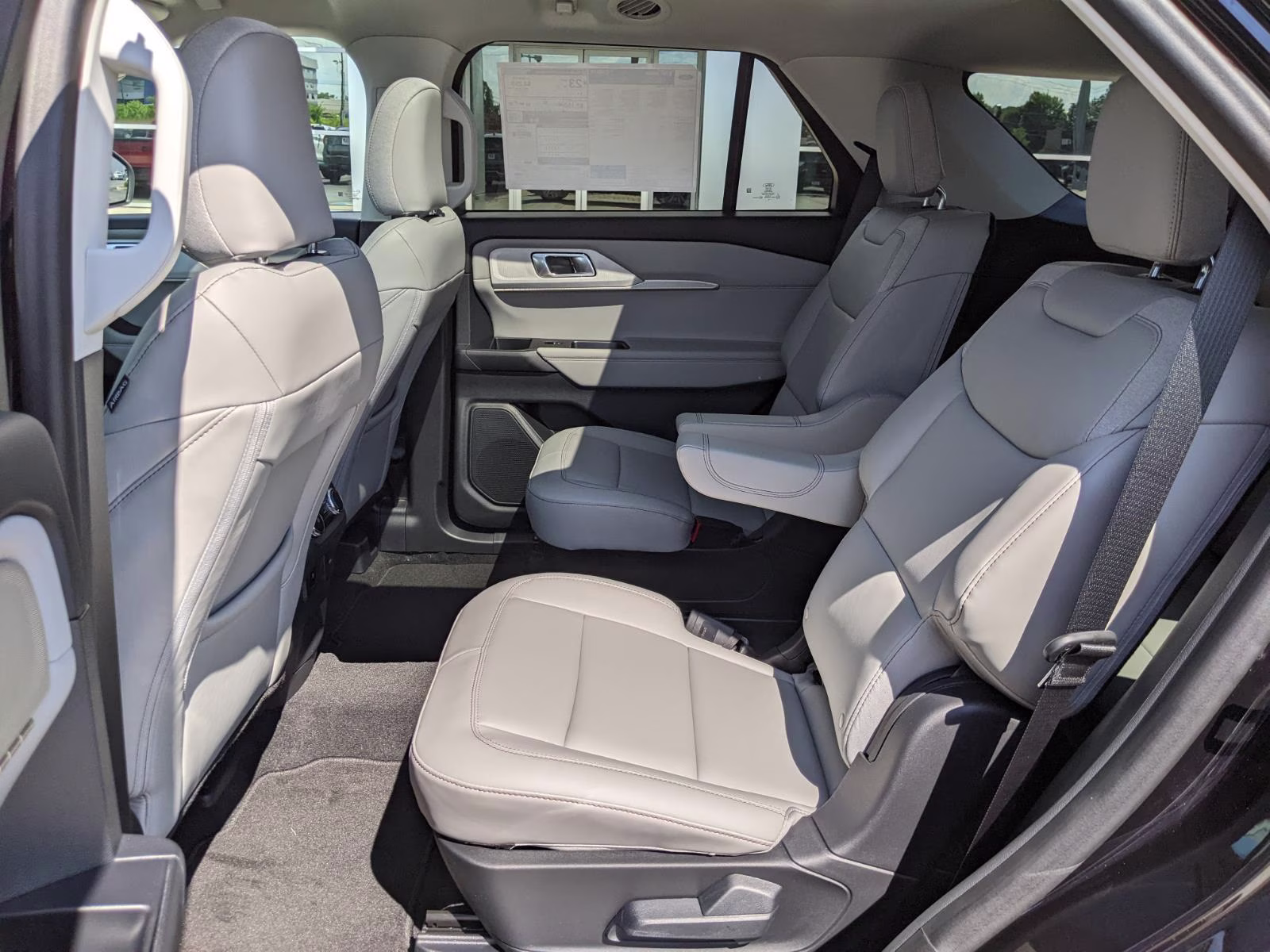 2026 Agate Black Metallic Ford Explorer Active 4X4 SUV